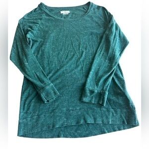 Women’s TNA Green Long Sleeve Tee - T-Shirt - Size Medium